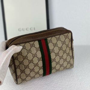 Gucci GG Supreme Canvas Toiletry Case